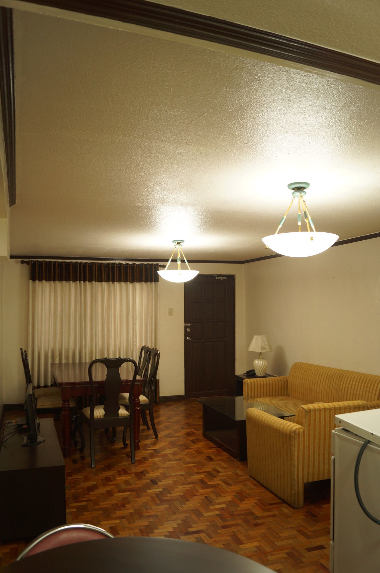El Rico Suites