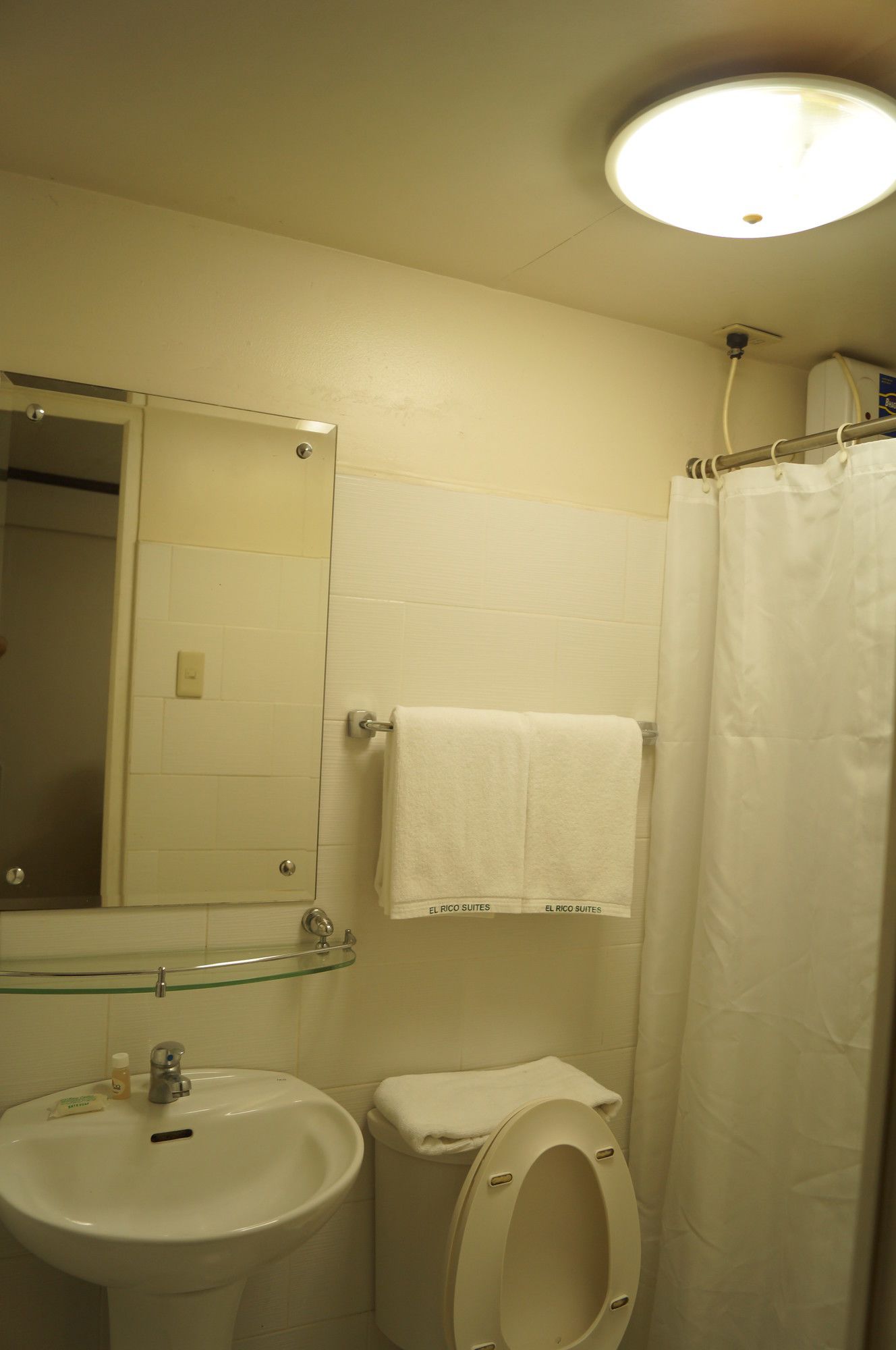 El Rico Suites