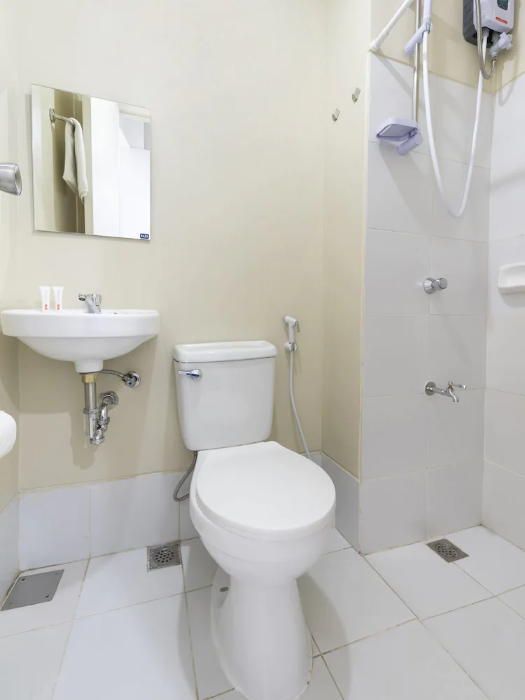 Finnex Hotel by OYO Rooms