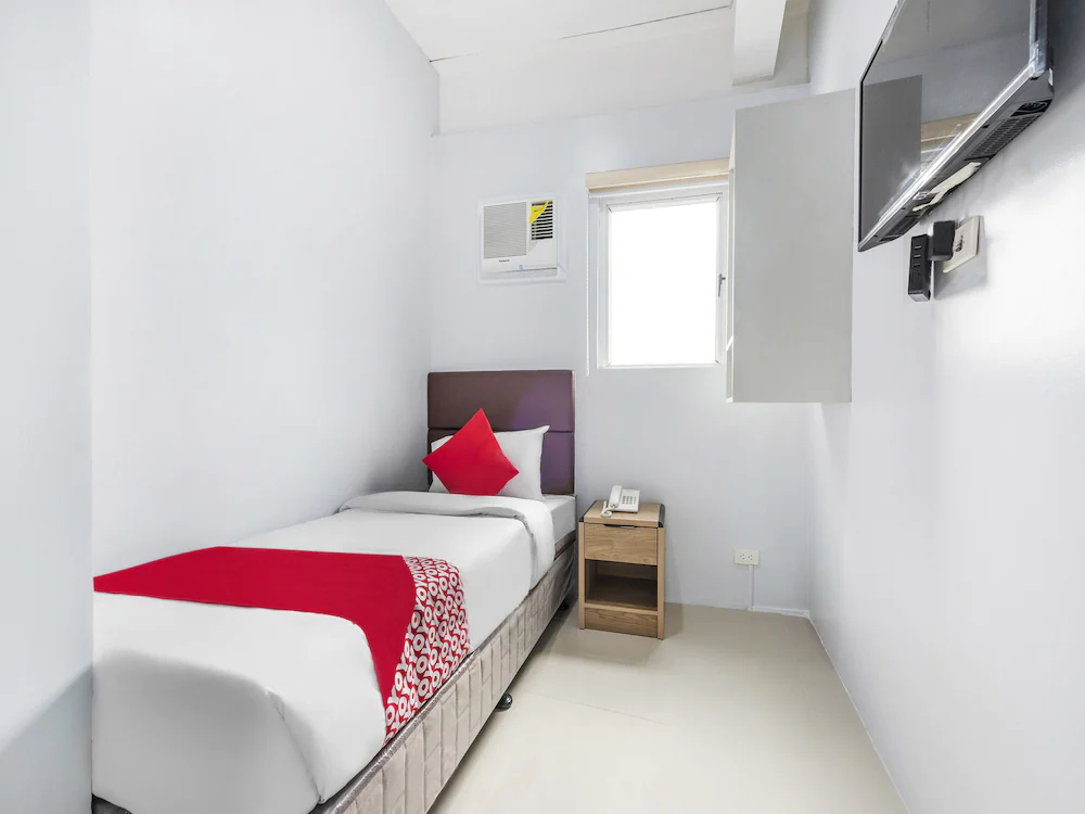 Finnex Hotel by OYO Rooms