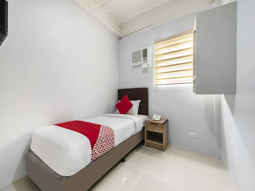 Finnex Hotel by OYO Rooms
