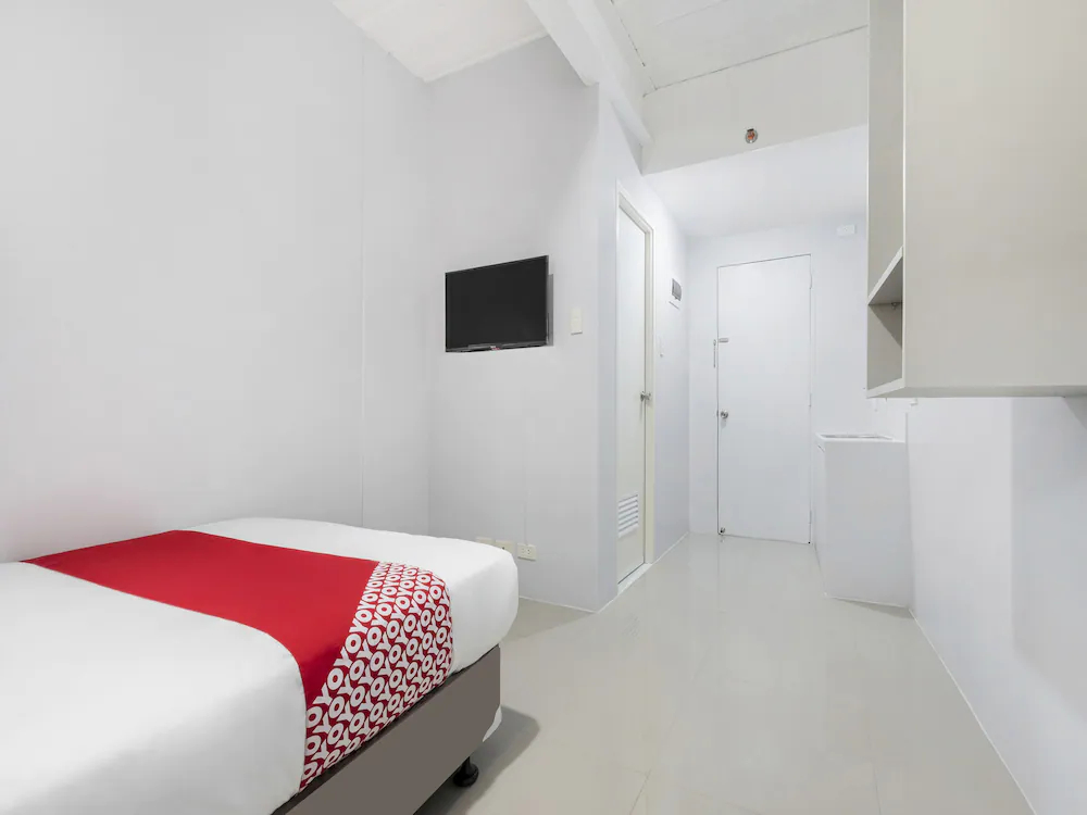 Finnex Hotel by OYO Rooms