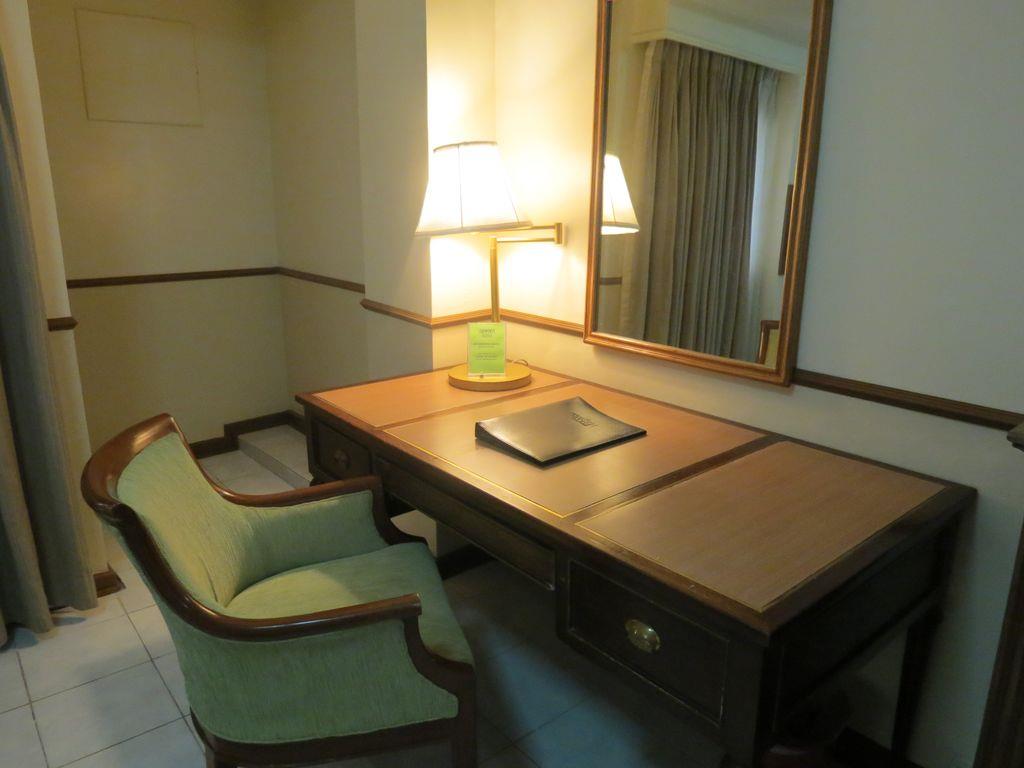 Garden Plaza Suites