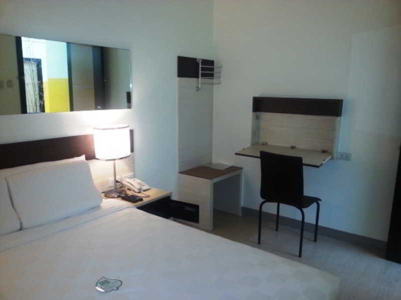 Go Hotels Otis Manila