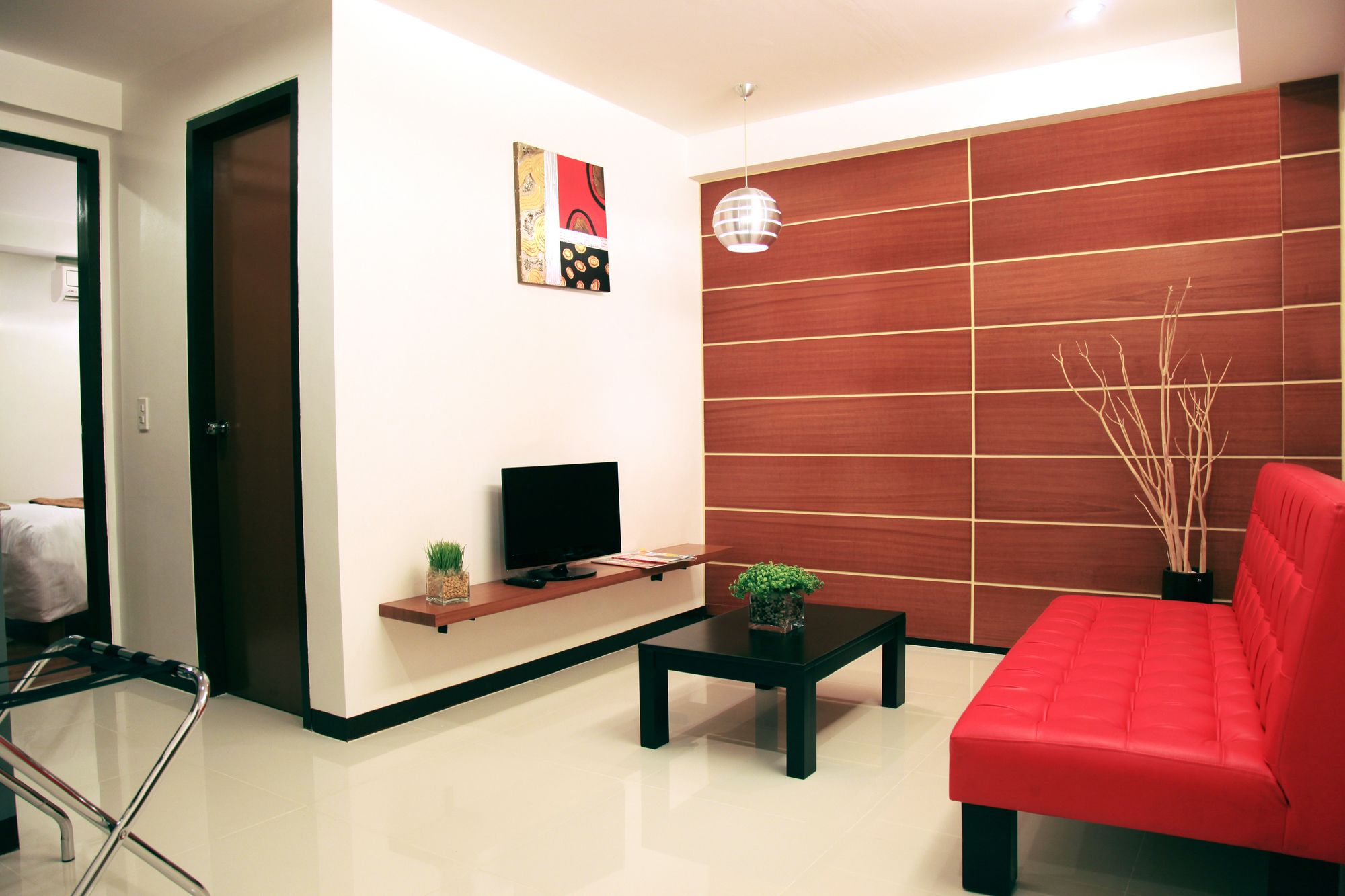 Capital O 820 Guijo Suites Makati