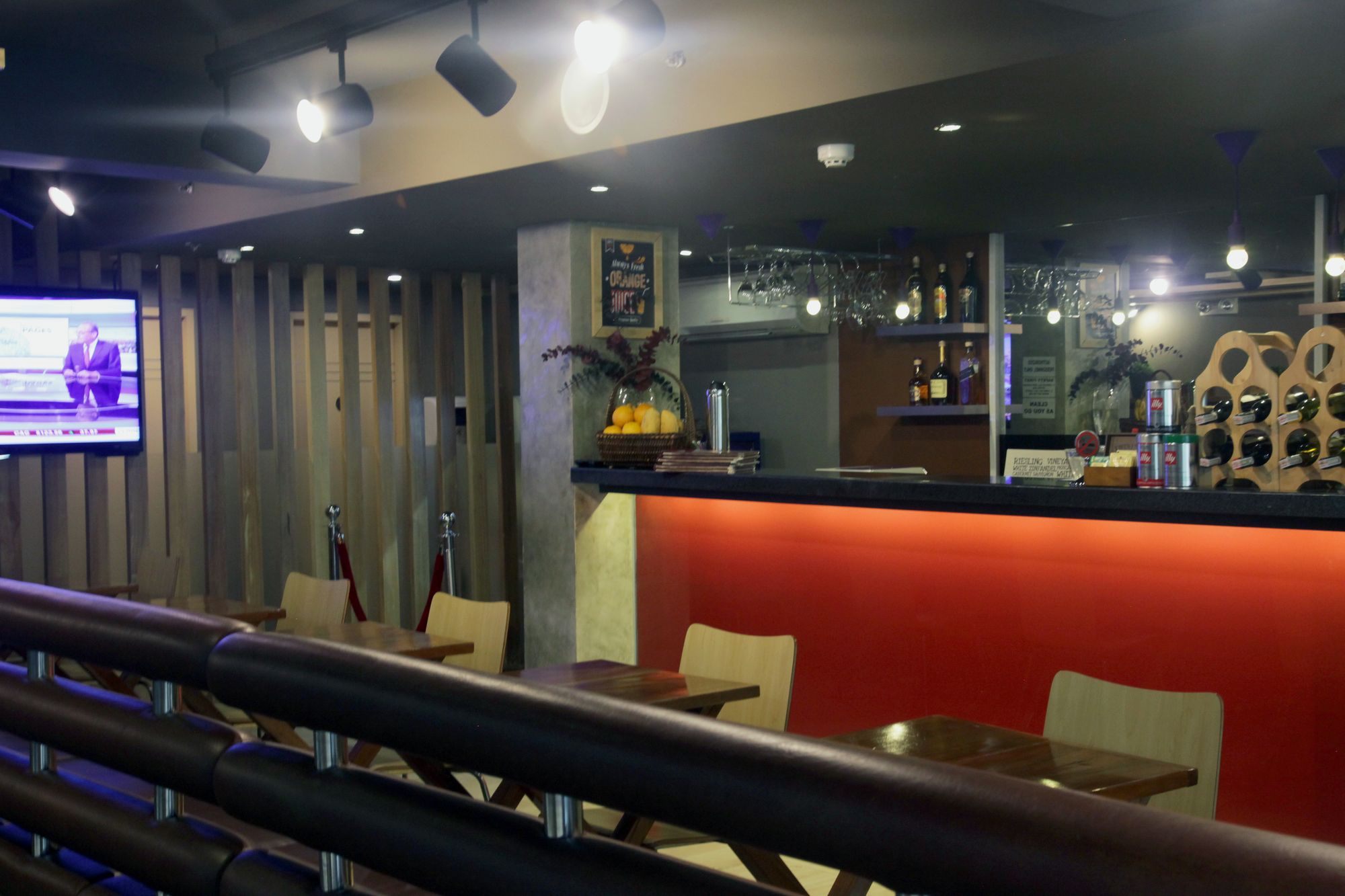Capital O 820 Guijo Suites Makati