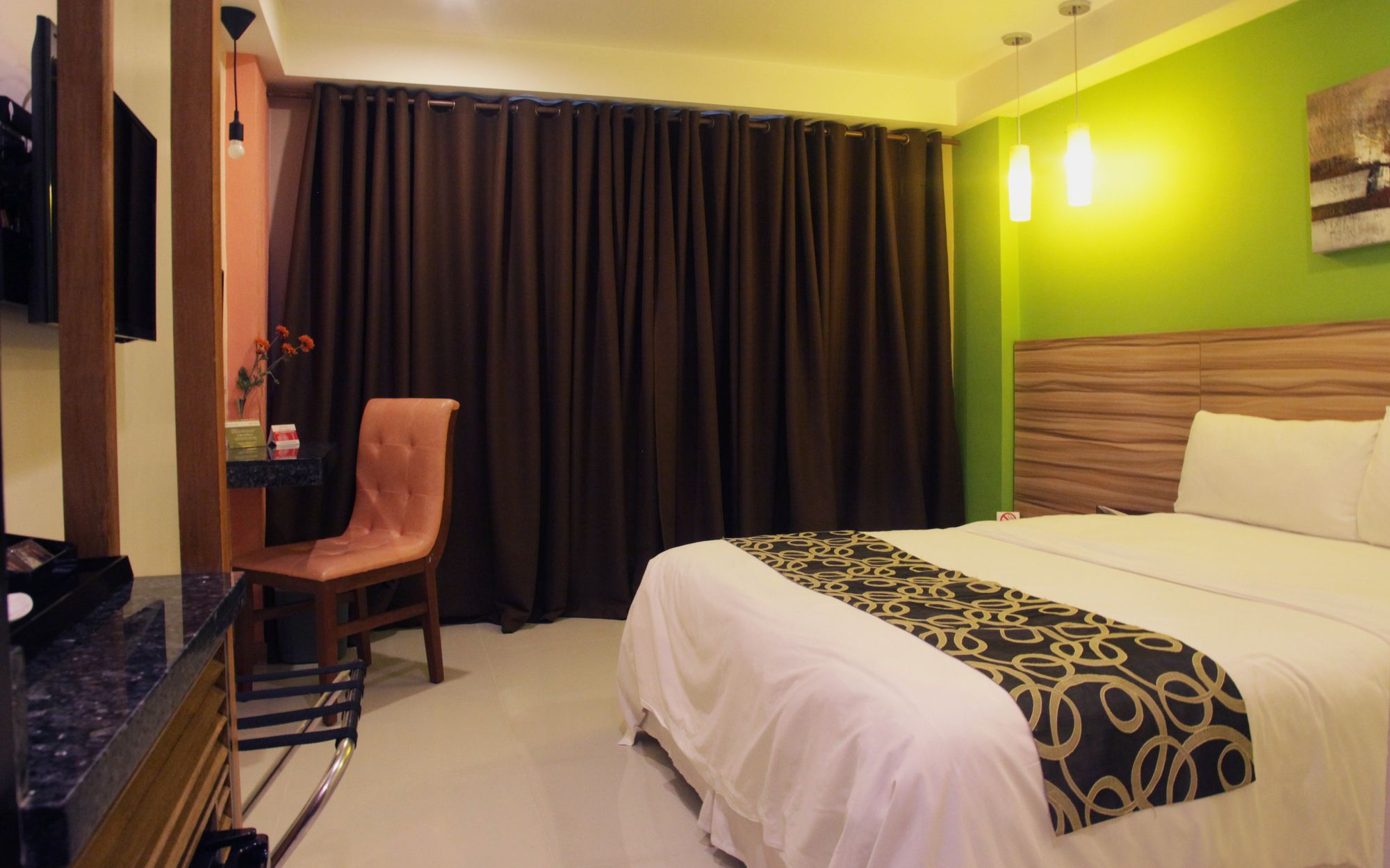Capital O 820 Guijo Suites Makati