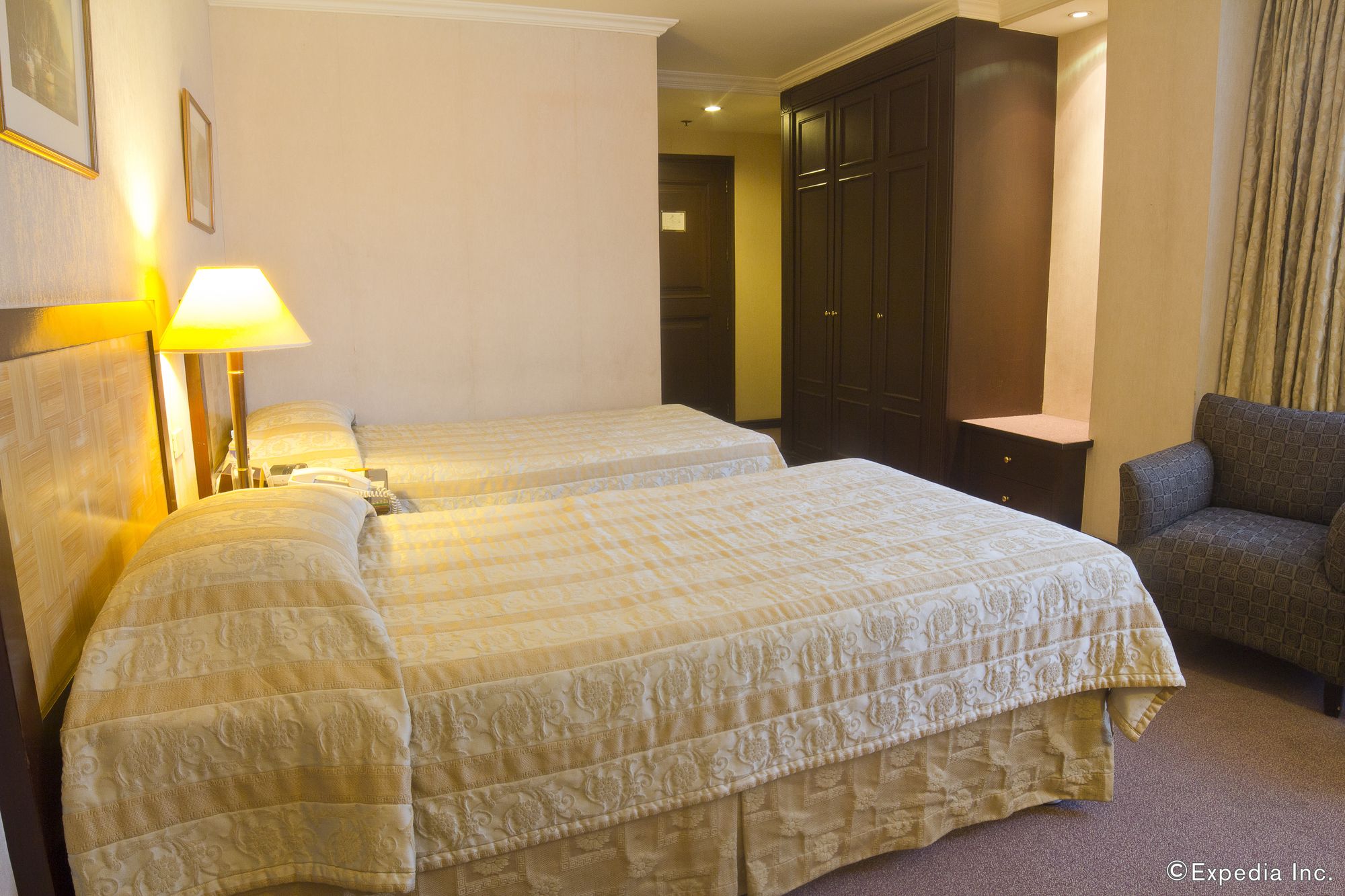 Herald Suites Solana