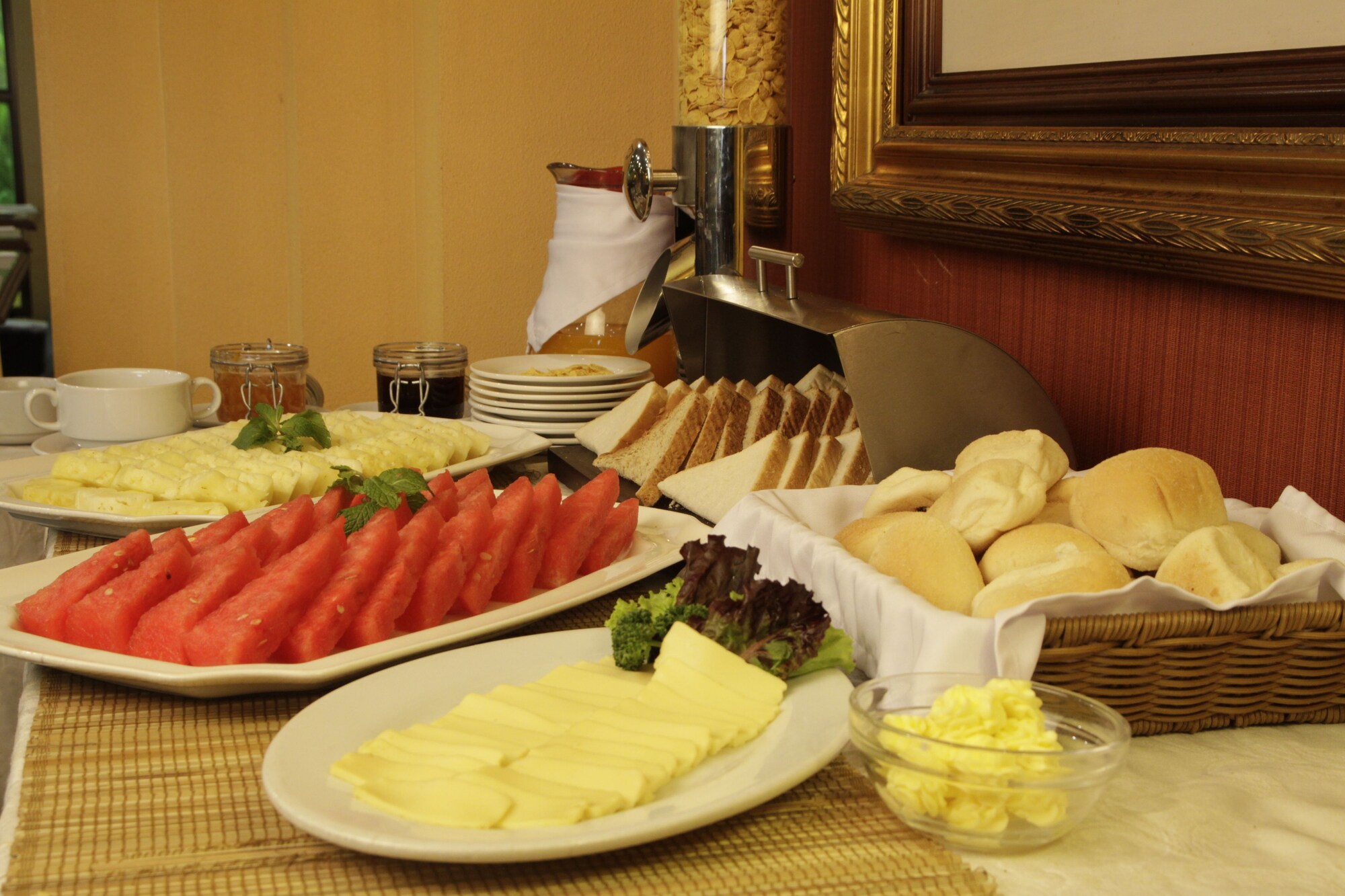Herald Suites Solana