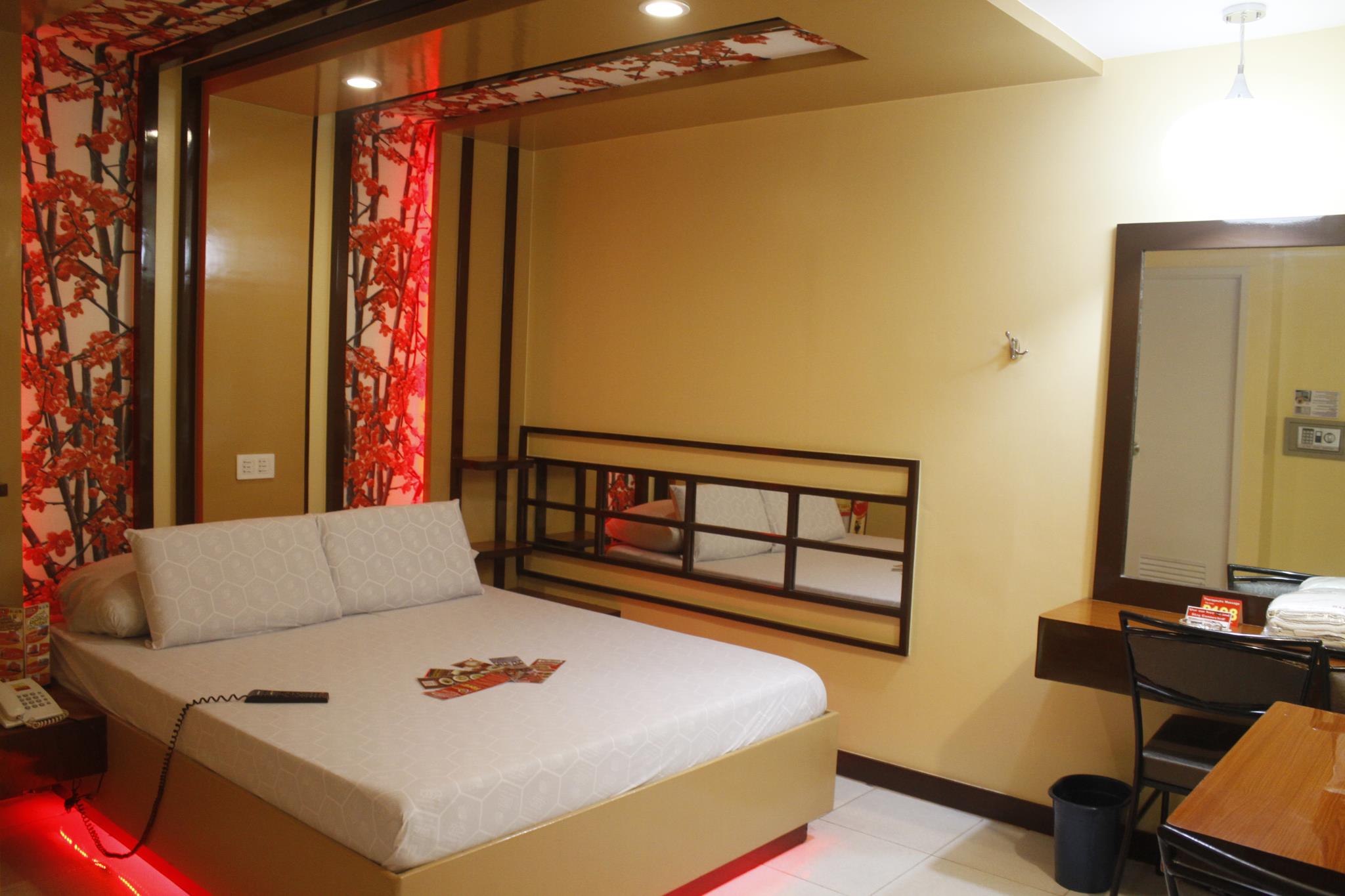 Hotel Sogo - Monumento, LRT Station