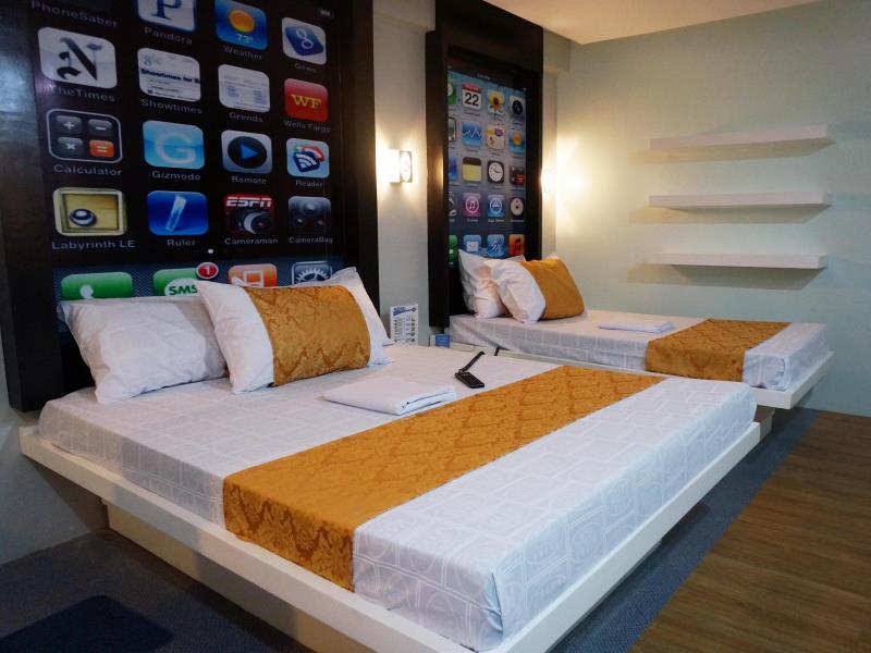 Icon Hotel Macapagal