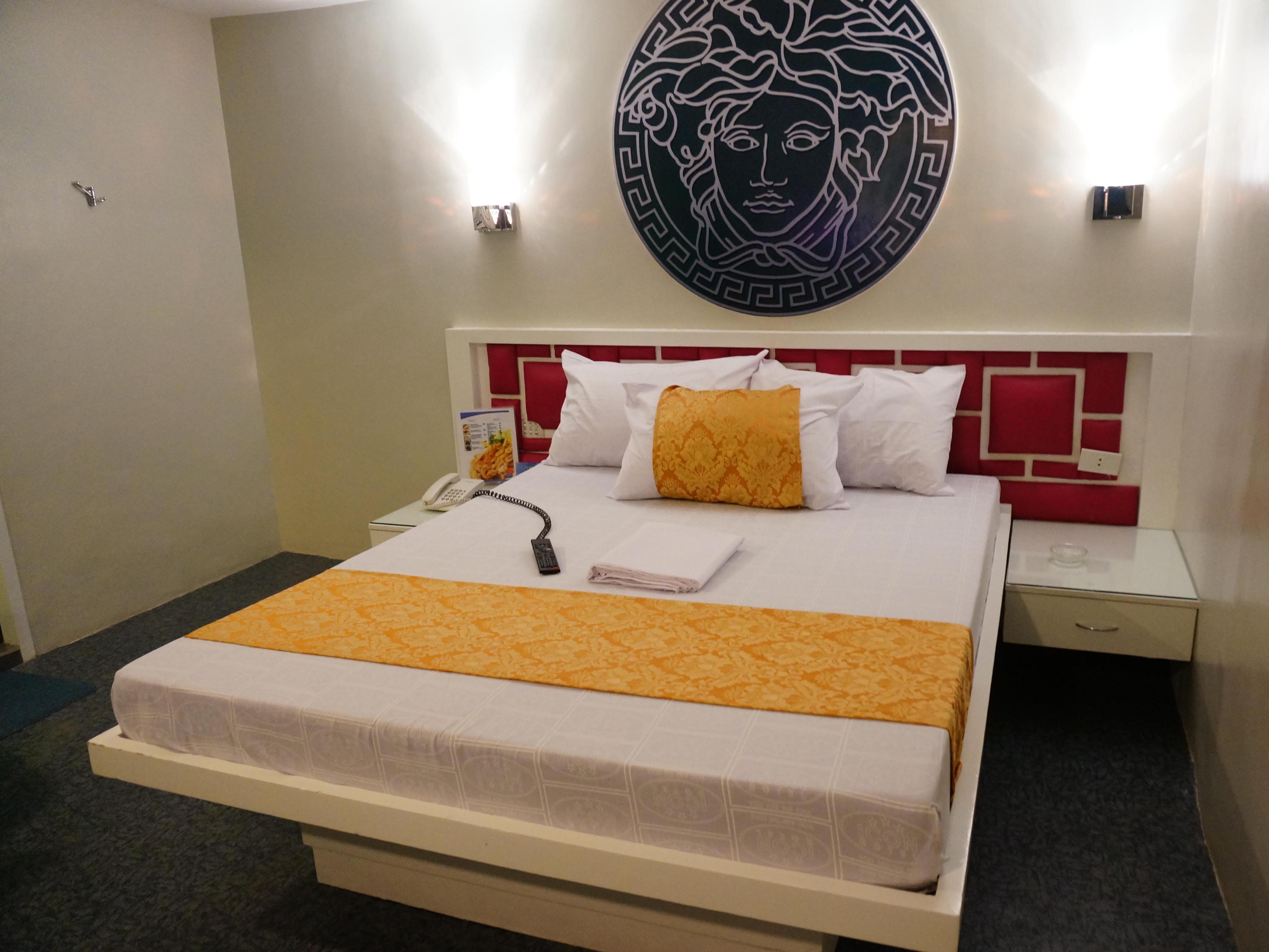 Icon Hotel Macapagal