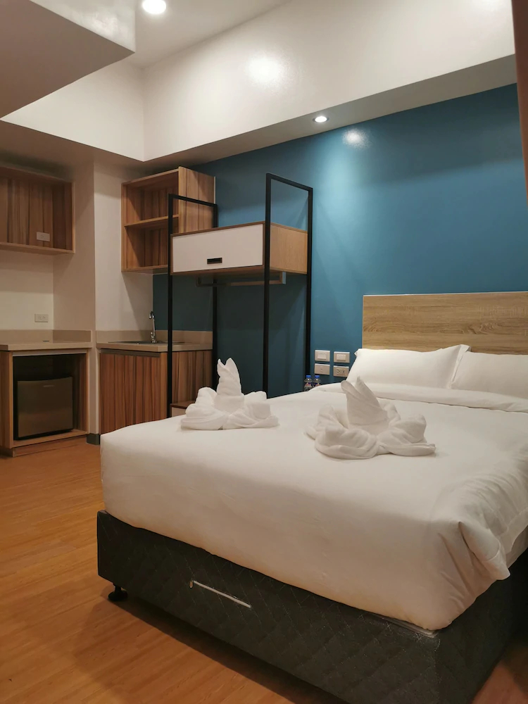 I - Suites Hotel