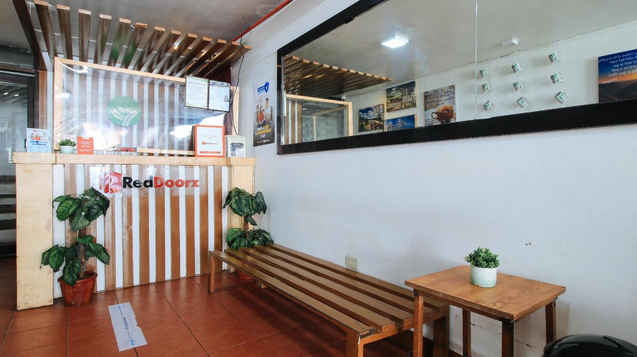 Joy Hostel by RedDoorz
