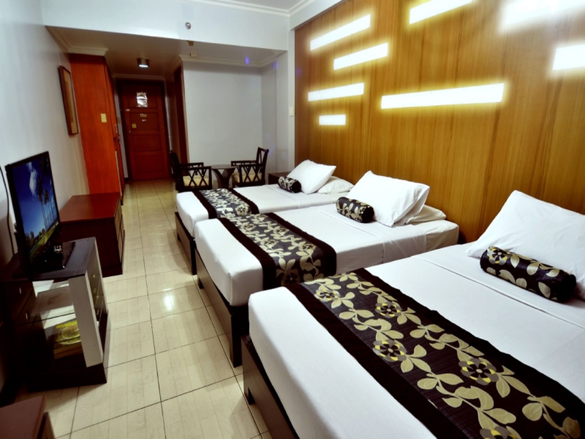 Jupiter Suites
