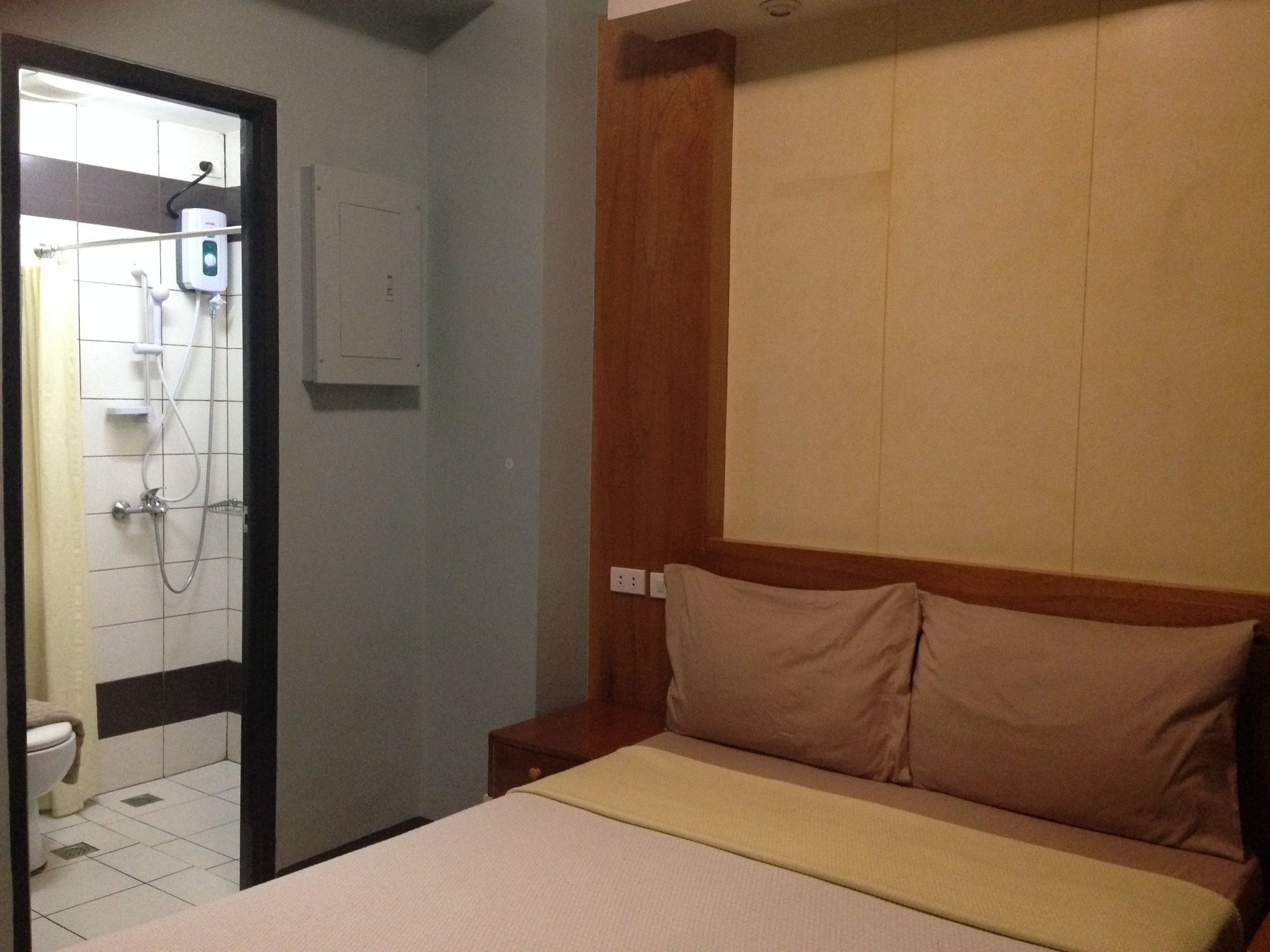 Leesons Residences