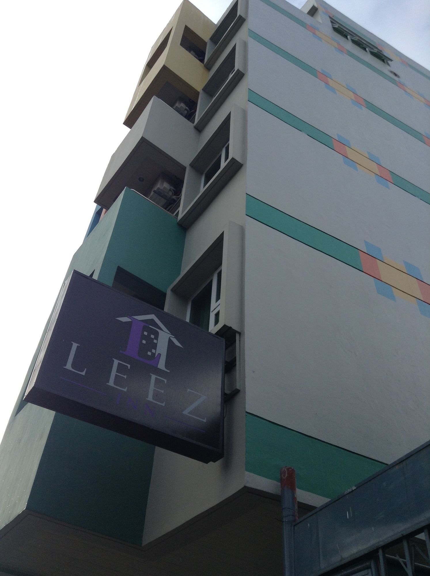 Leez Inn