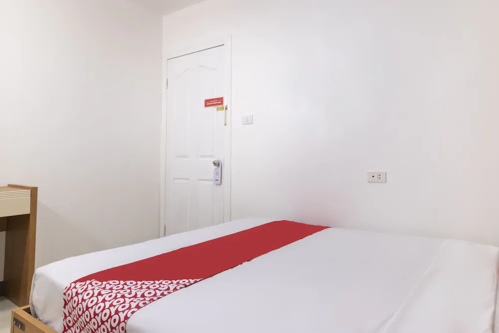 Lucky Hotel by OYO Rooms