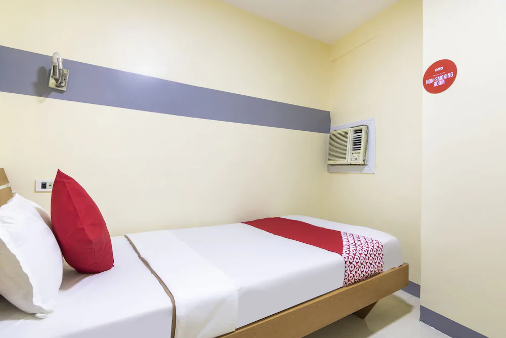 Lucky Hotel by OYO Rooms