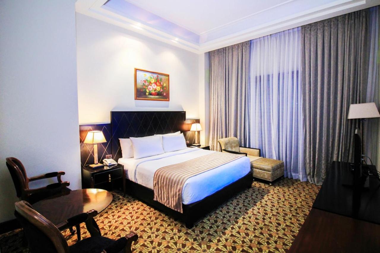 Luneta Hotel