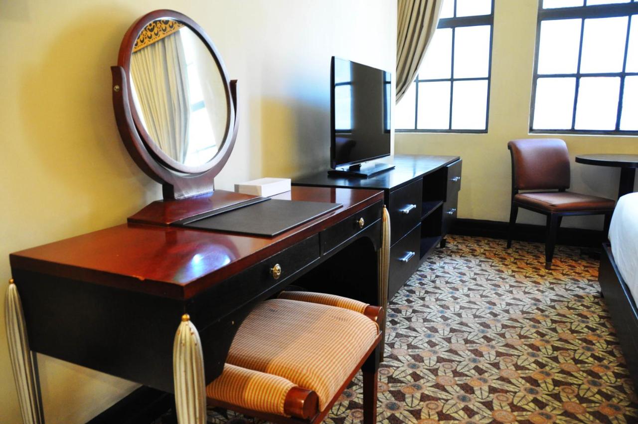 Luneta Hotel