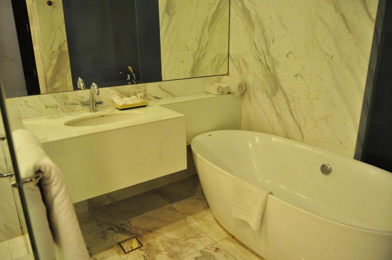 Luneta Hotel