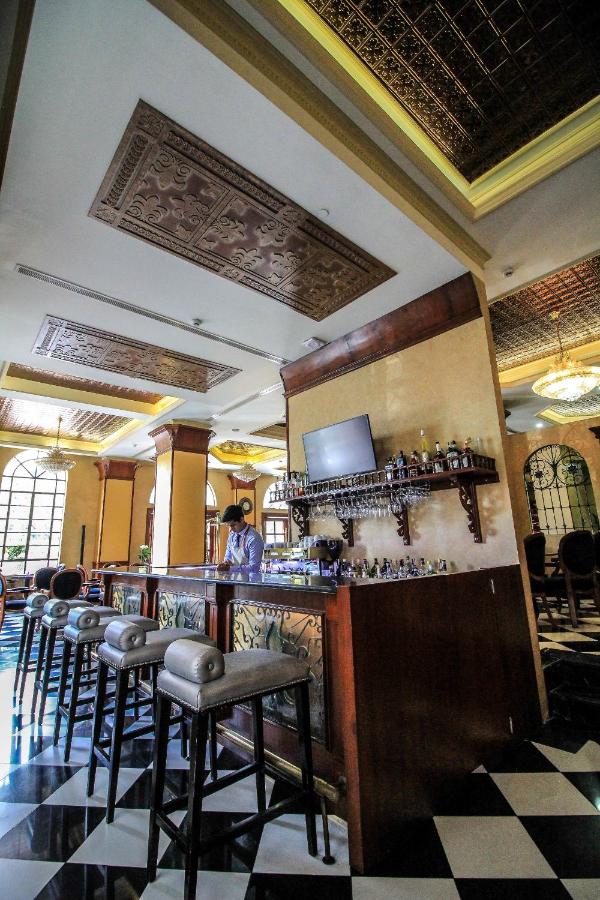 Luneta Hotel