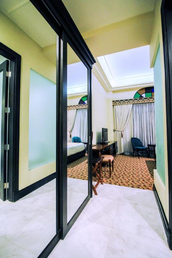 Luneta Hotel