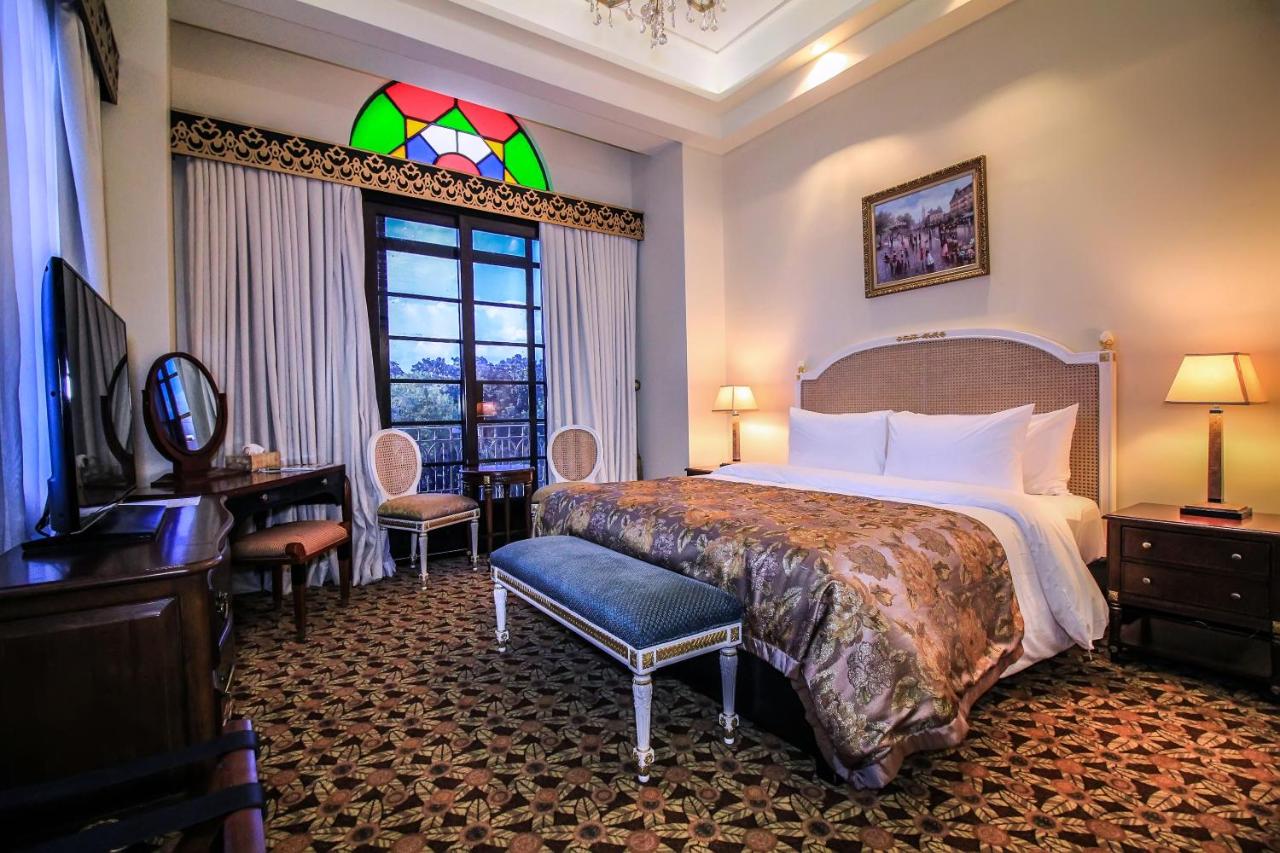 Luneta Hotel