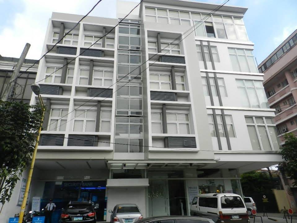 Maia Suites