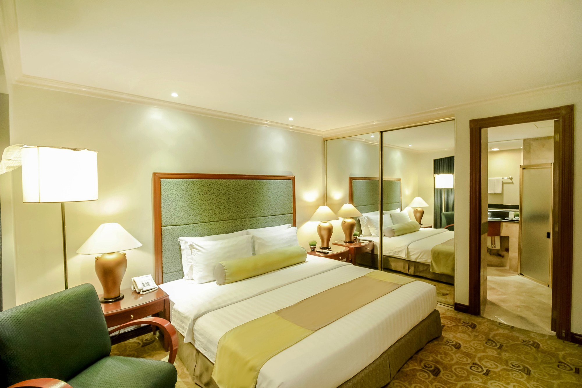 Makati Palace