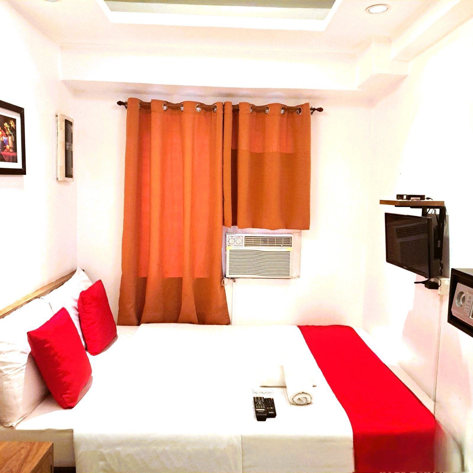 Makati Poblacion Hotel