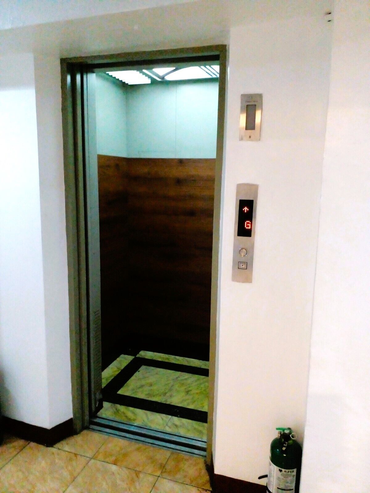 Makati Poblacion Hotel