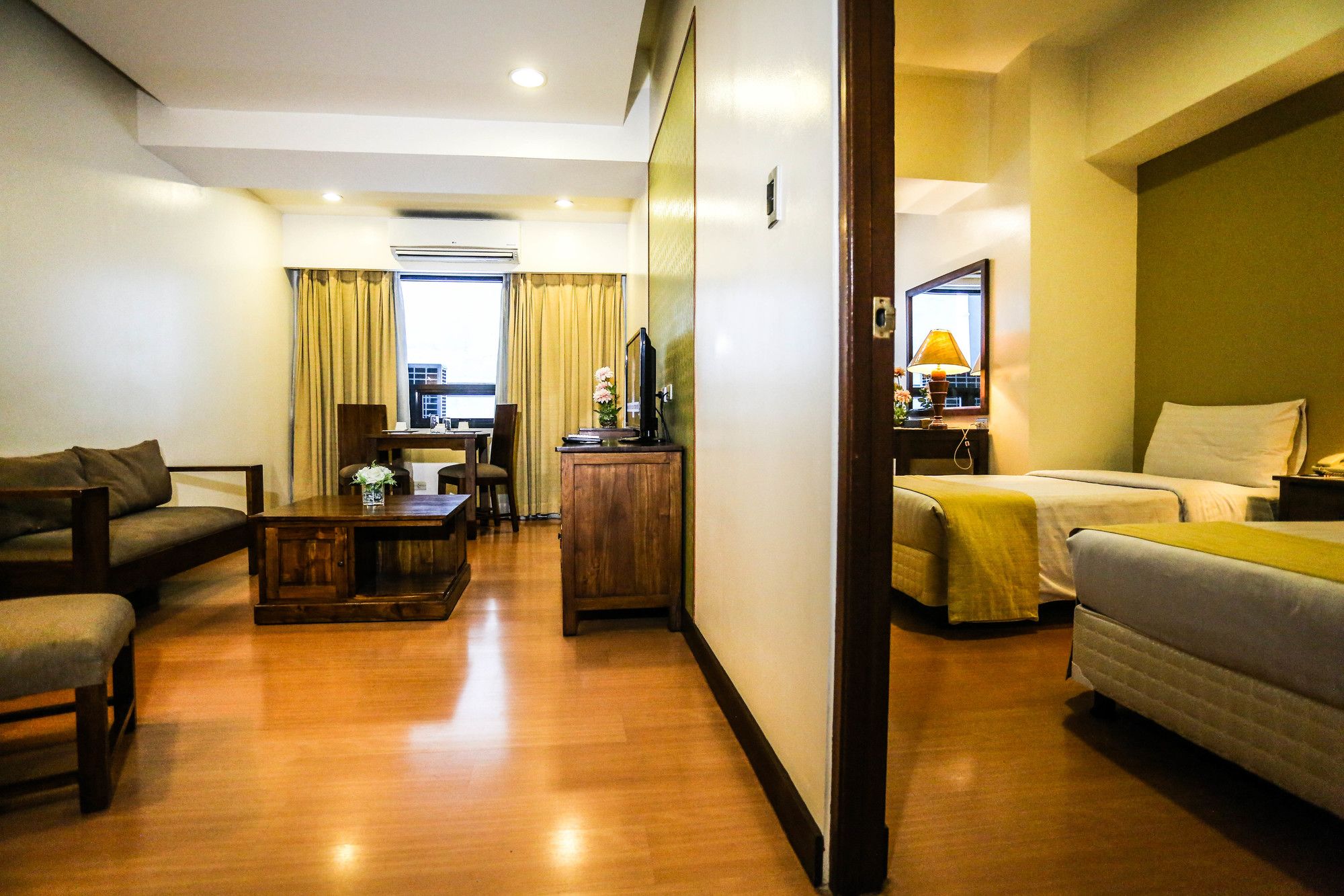Malayan Plaza
