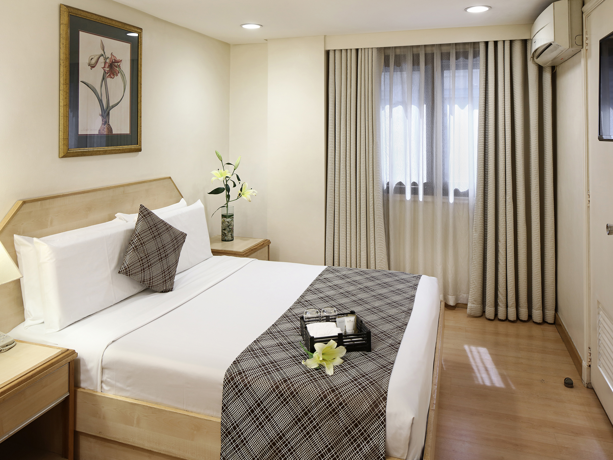 Manila Lotus Hotel