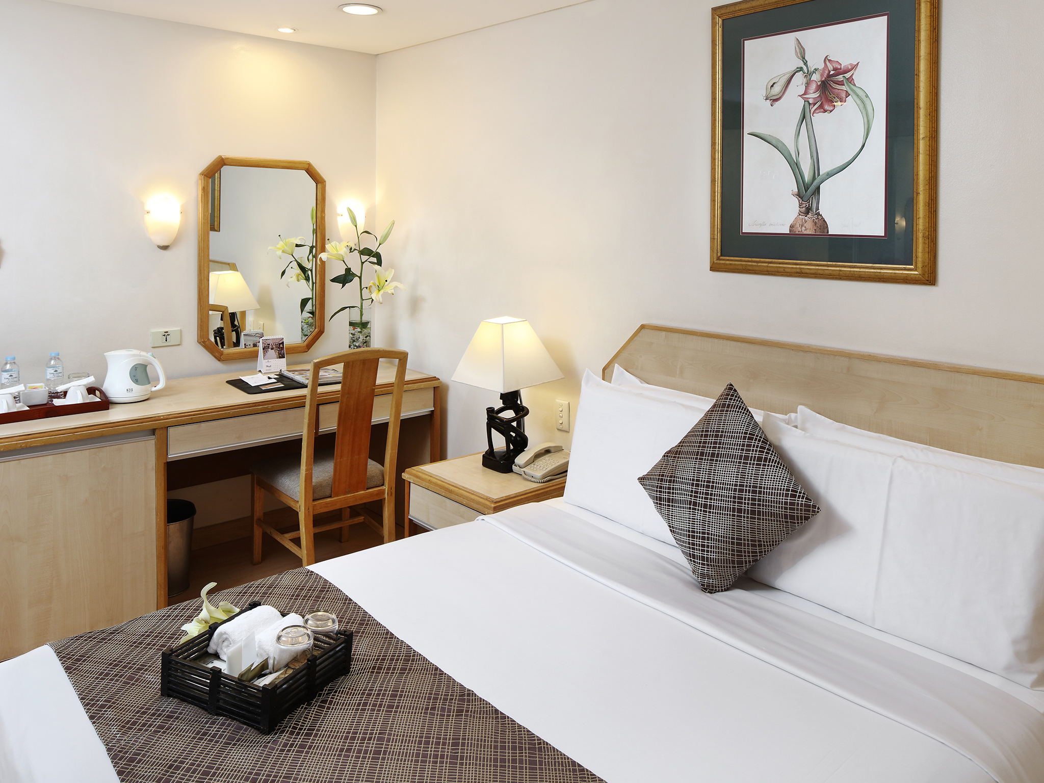 Manila Lotus Hotel