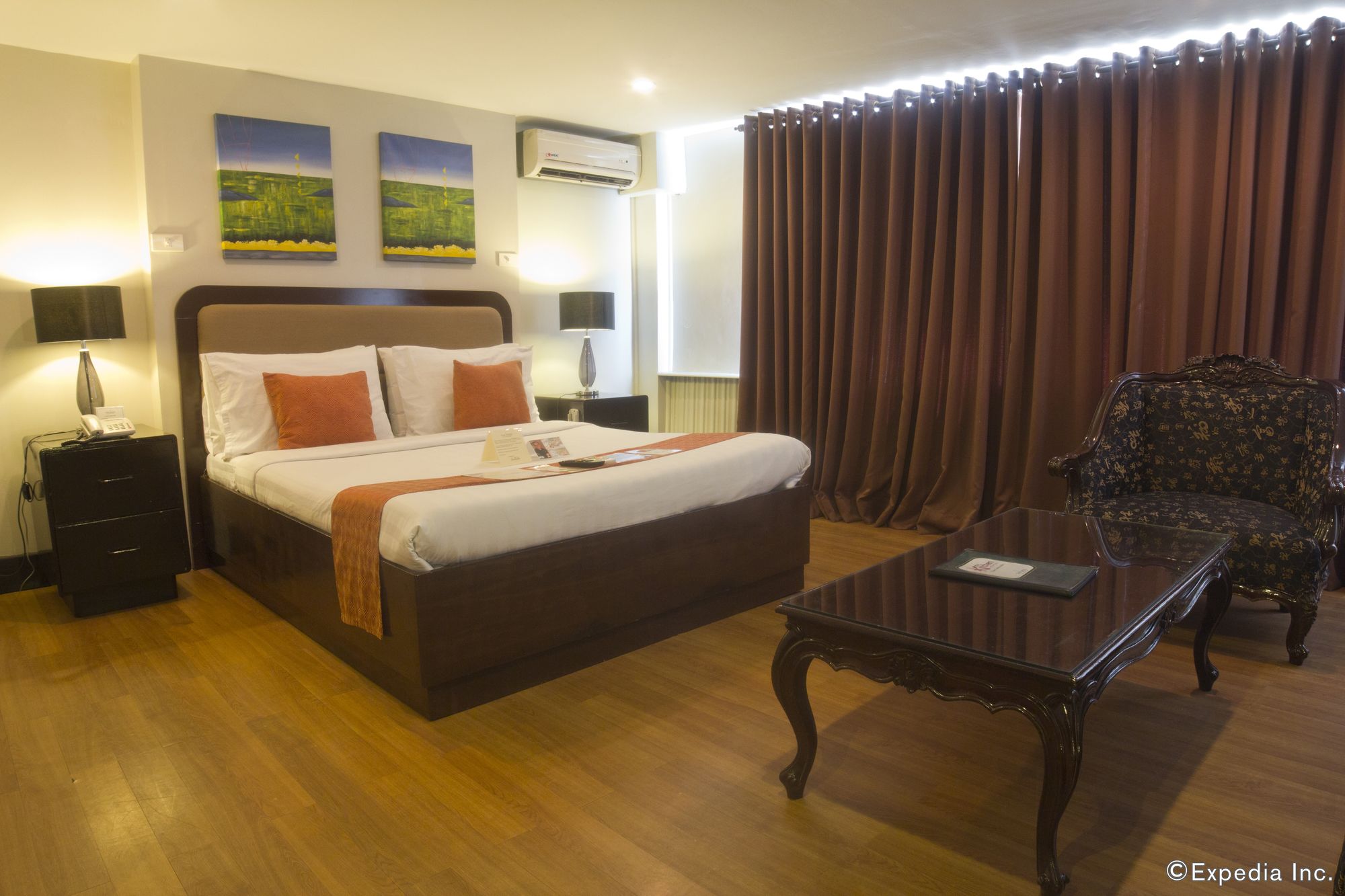Arzo Hotel Manila