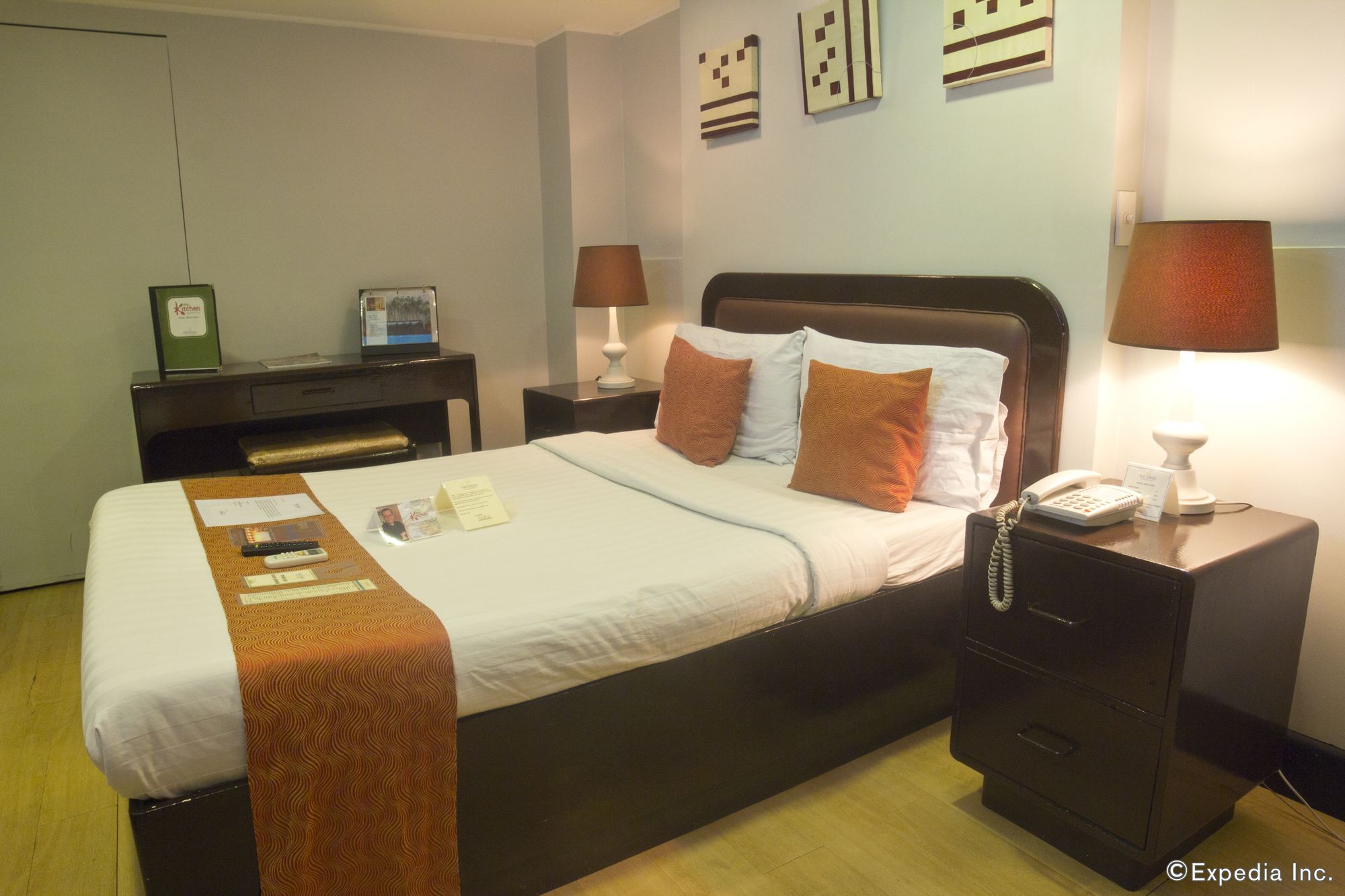 RedDoorz Premium @ Arzo Hotel Manila