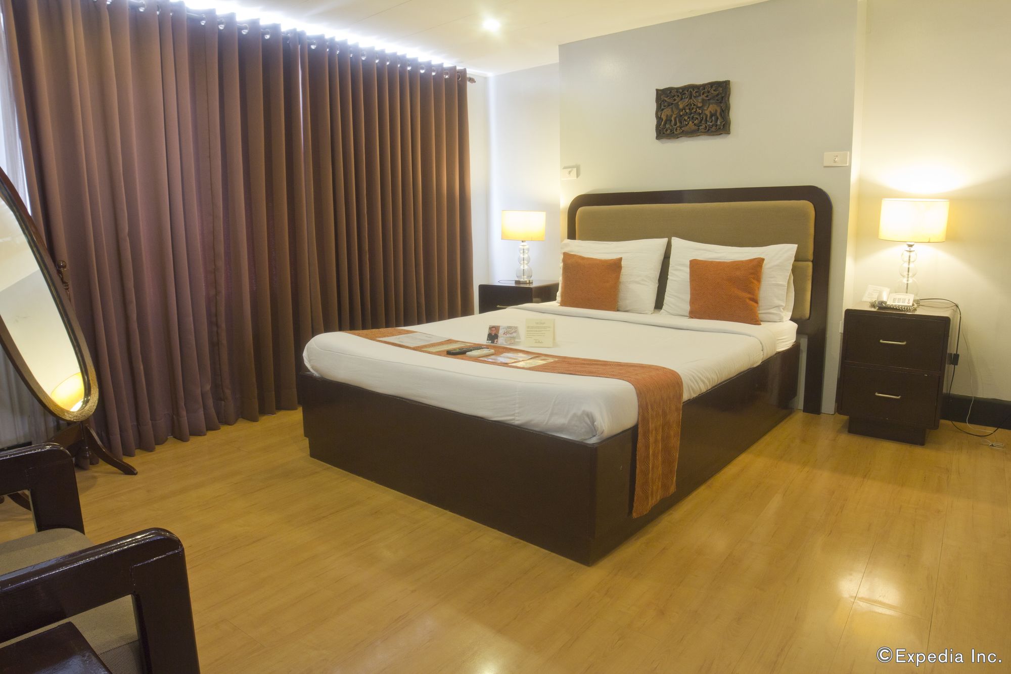Arzo Hotel Manila