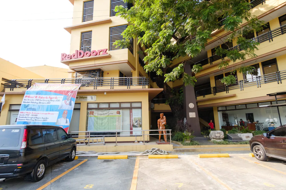 ARZO Hotel Grand Lodge