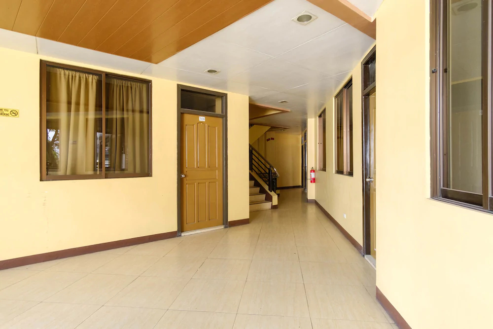ARZO Hotel Grand Lodge