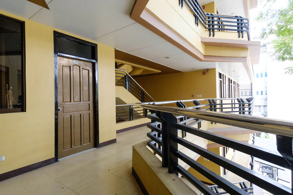ARZO Hotel Grand Lodge