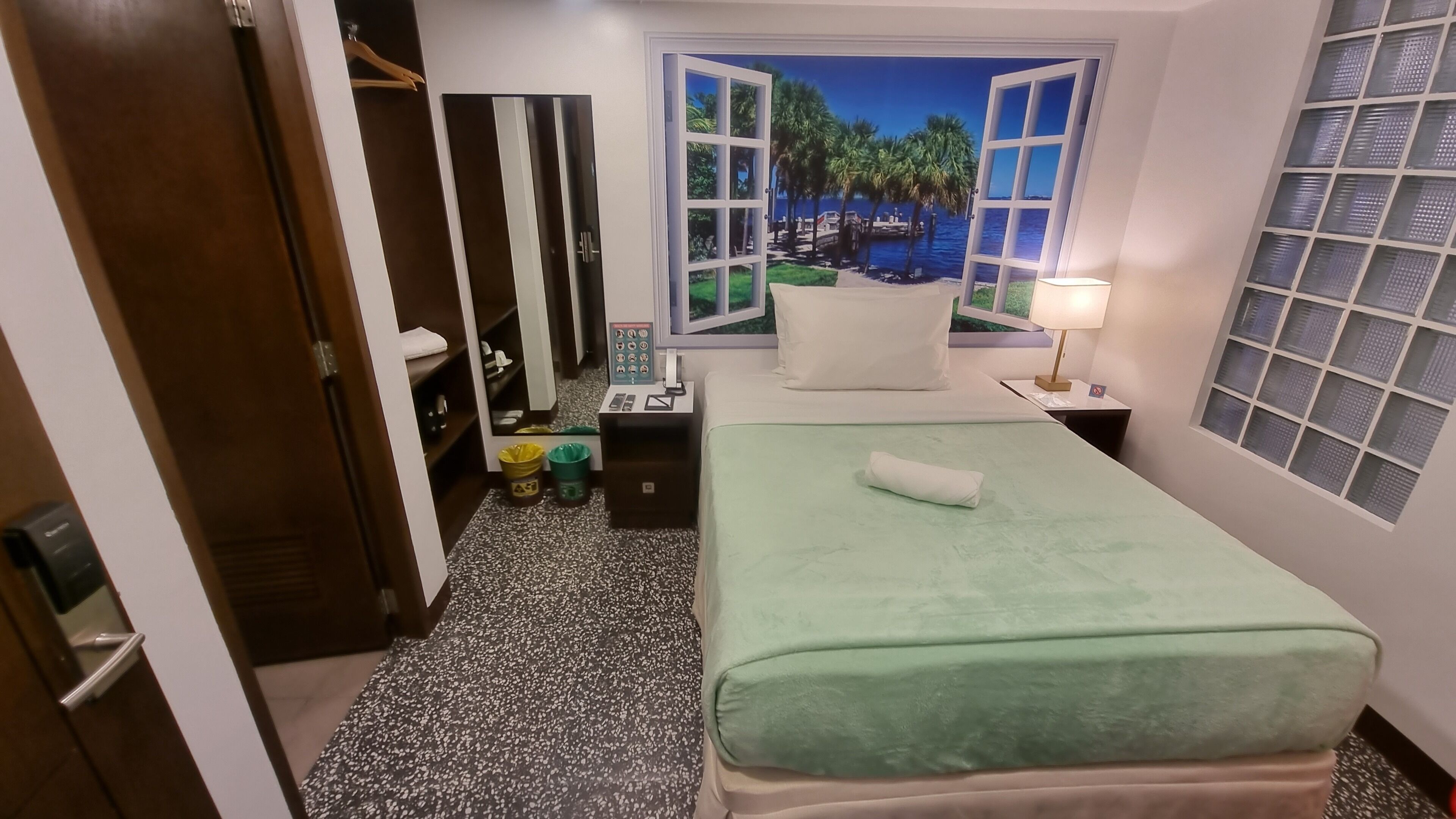 One Cristina Suites
