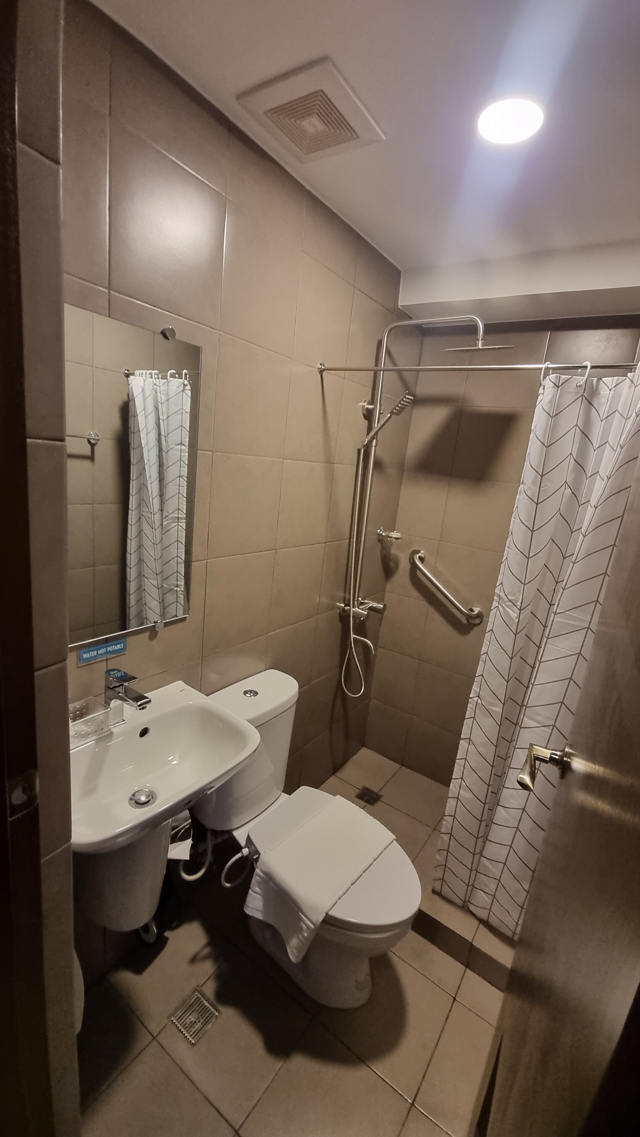 One Cristina Suites
