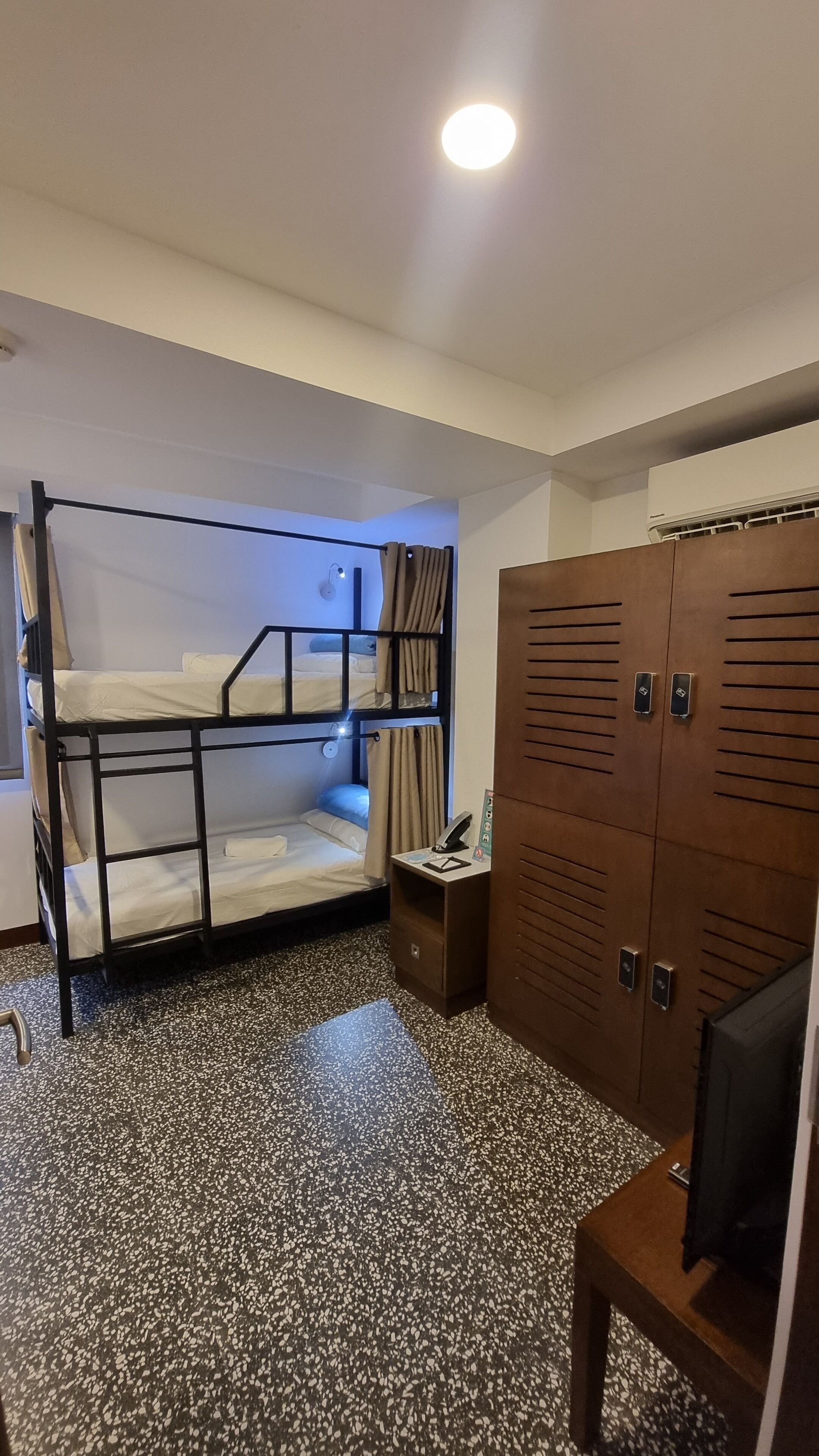 One Cristina Suites