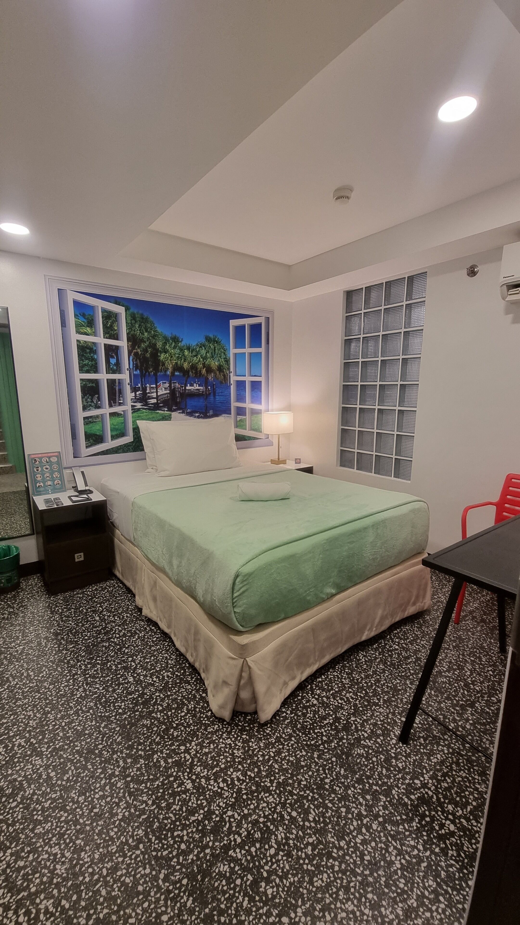 One Cristina Suites