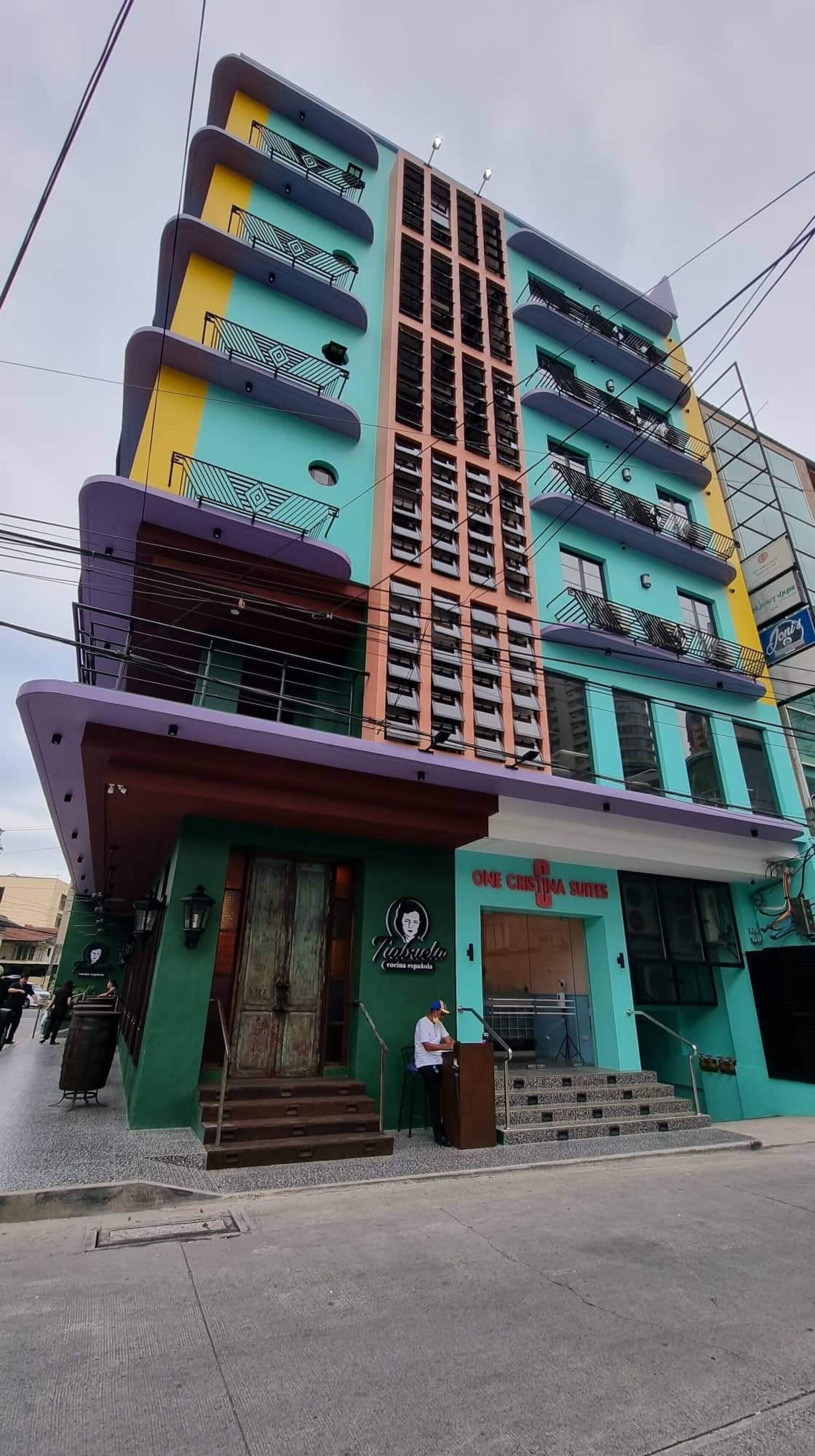 One Cristina Suites