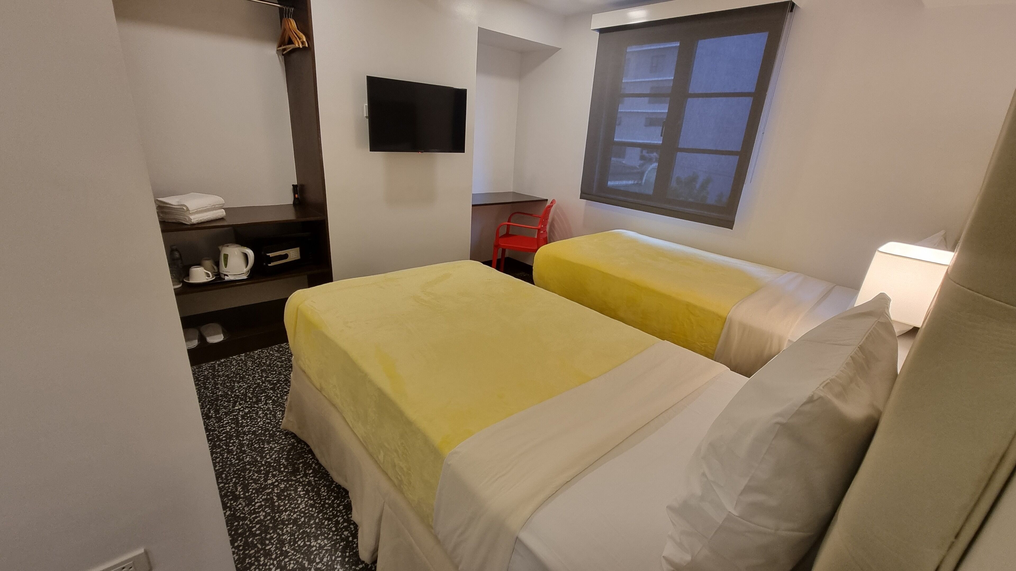 One Cristina Suites