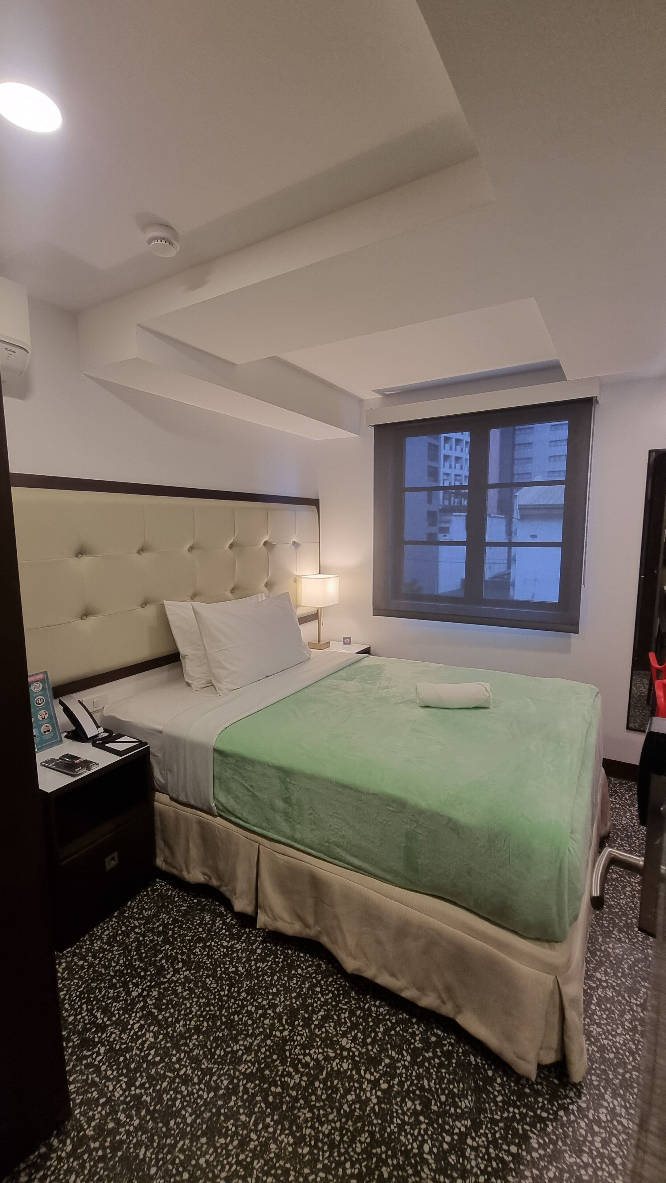 One Cristina Suites