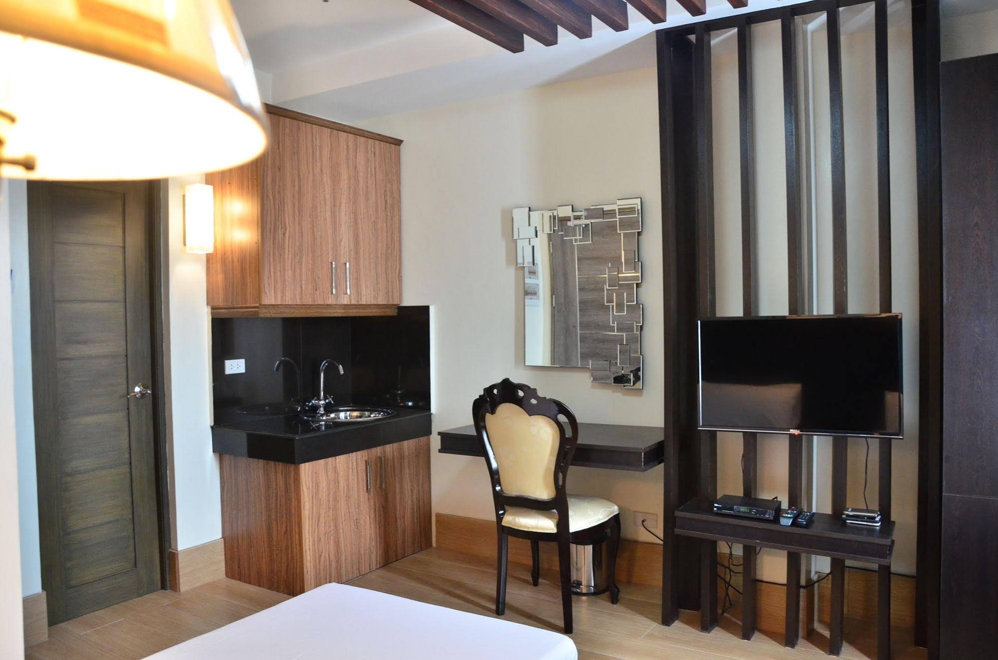 Oriental Zen Suites